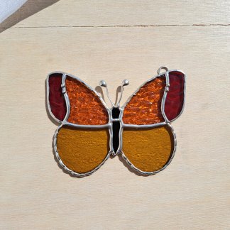Papillon jaune-orange